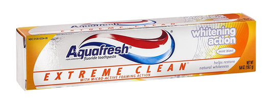 Aquafresh Extreme Clean Toothpaste Whitening Action 5.6 Ounce Each
